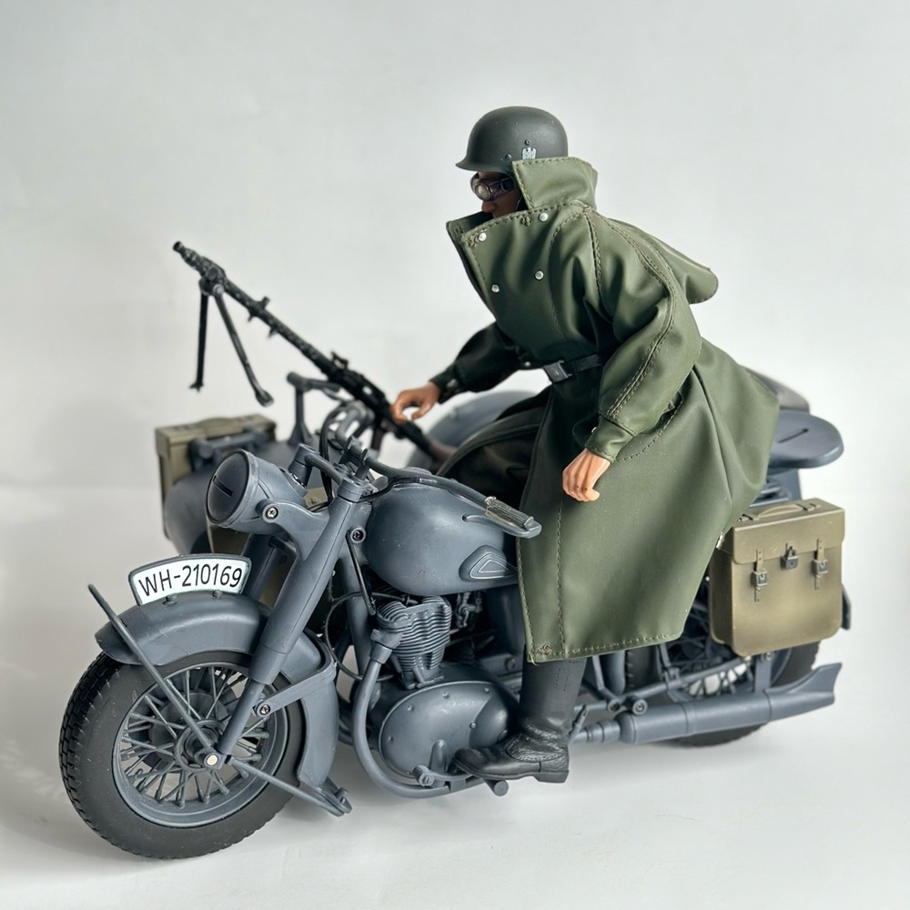 21st Century Ultimate Soldier 1/6 Scale German WWII Motorcycle & Sidecar VG